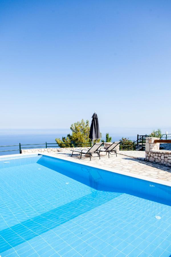 Villa Skyfall Kalamitsi  Exterior photo